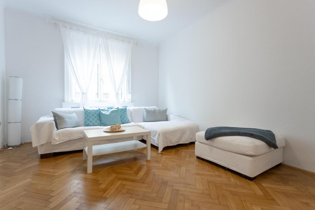 City Center Operastreet Apartment "Italy" Вена Экстерьер фото